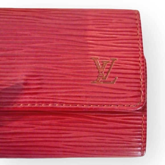 Louis Vuitton RED Epi Leather 6 Key Holder EXCELLENT - Picture 2 of 7